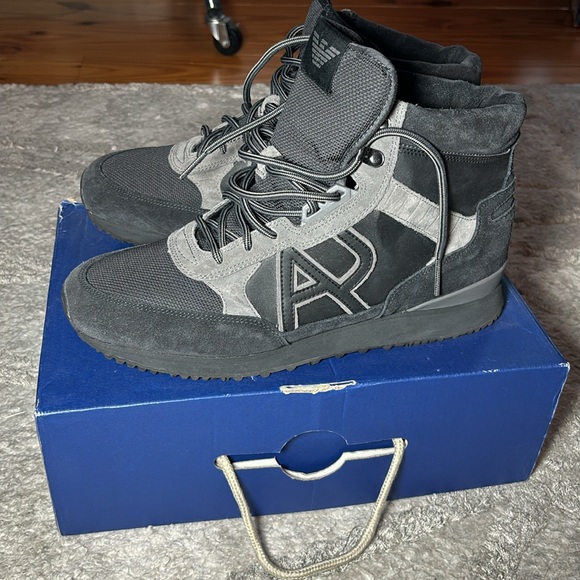 Men’s Armani boots size 10.5 - Picture 2 of 5
